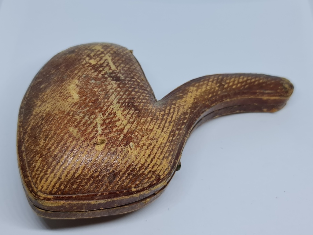 Vintage 19th.C. Meerschaum & Amber Tobacco Pipe/Cigarette Holder "The King & Queen & a Conspiracy"