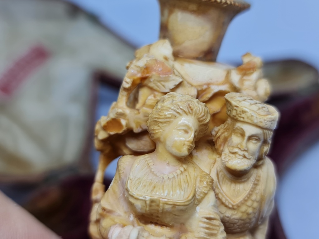 Vintage 19th.C. Meerschaum & Amber Tobacco Pipe/Cigarette Holder "The King & Queen & a Conspiracy"