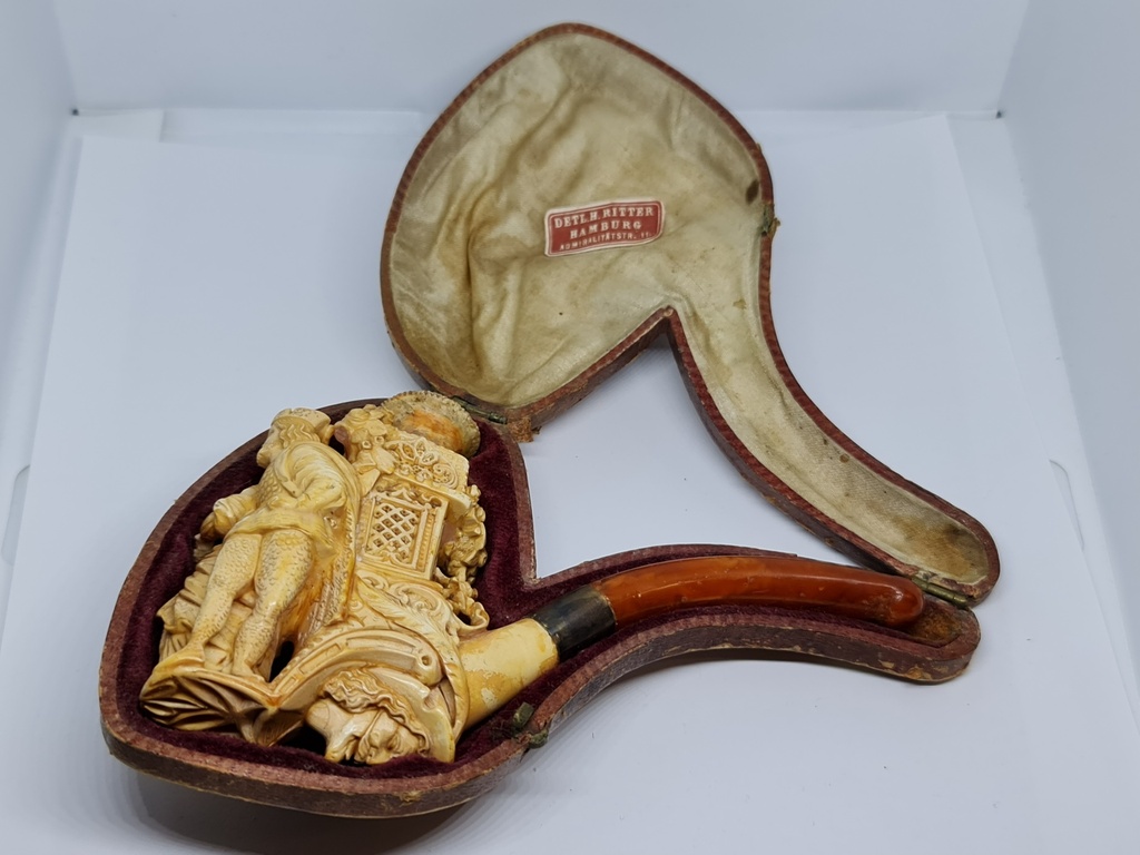 Vintage 19th.C. Meerschaum & Amber Tobacco Pipe/Cigarette Holder "The King & Queen & a Conspiracy"