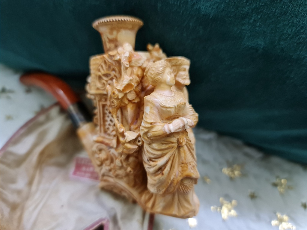 Vintage 19th.C. Meerschaum & Amber Tobacco Pipe/Cigarette Holder "The King & Queen & a Conspiracy"