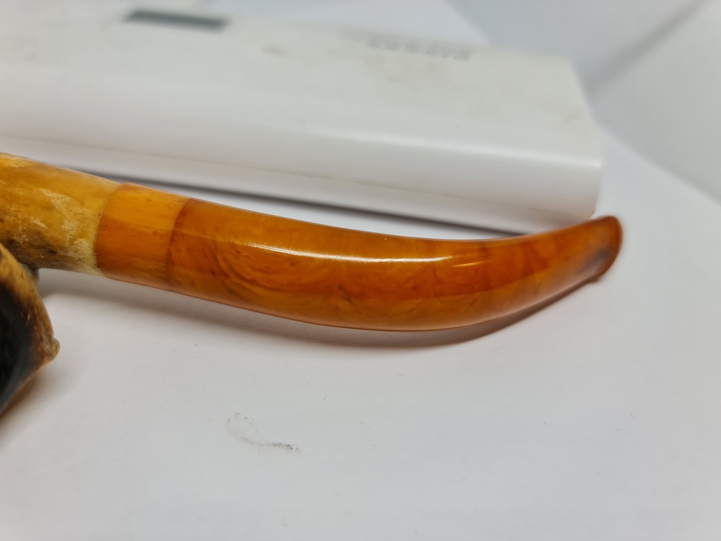 Large Antique 19thC Meerschaum Butterscotch Amber Pipe Cigarette Holder "Africian"
