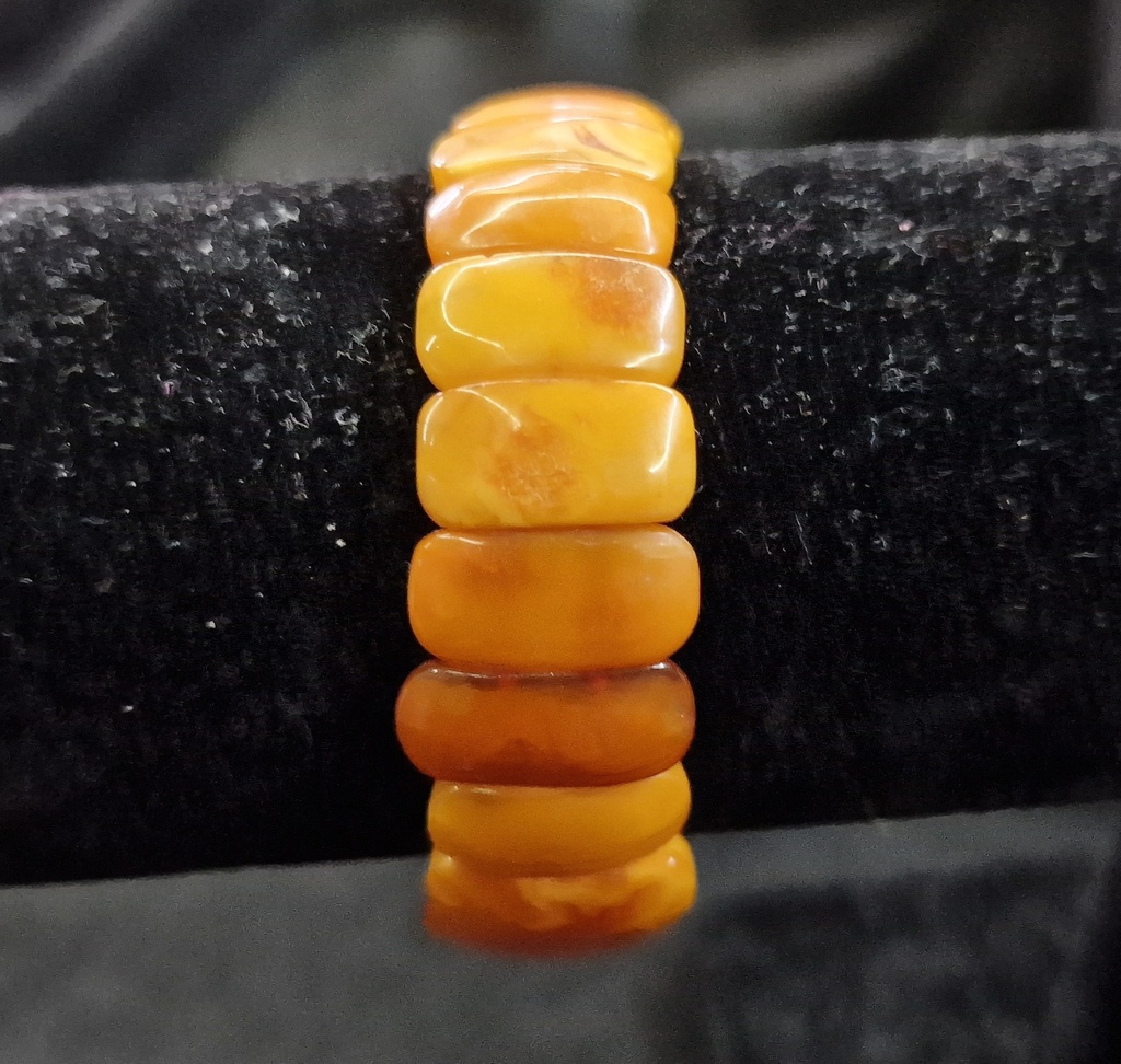 Vintage baltic amber bracelet  butterscotch 13g