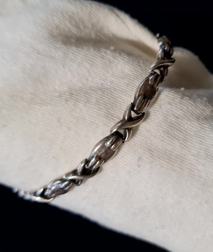 Solid Silver Bracelet XOXO unique Design