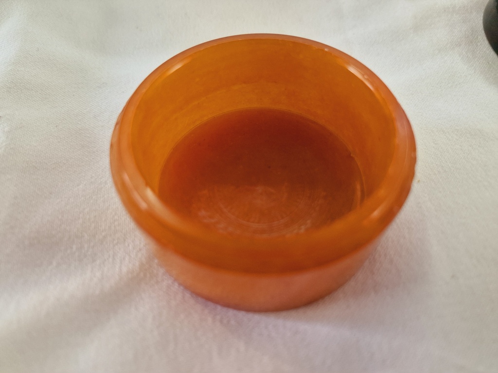 Vintage bakelite box veins Trinket with lid