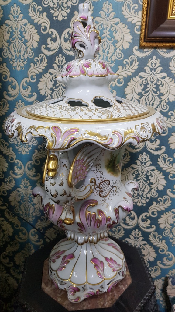 XLarge Herend Hungary Porcelain Lidded Vase With Elegance Swan Handles "Fleurs des Indes"