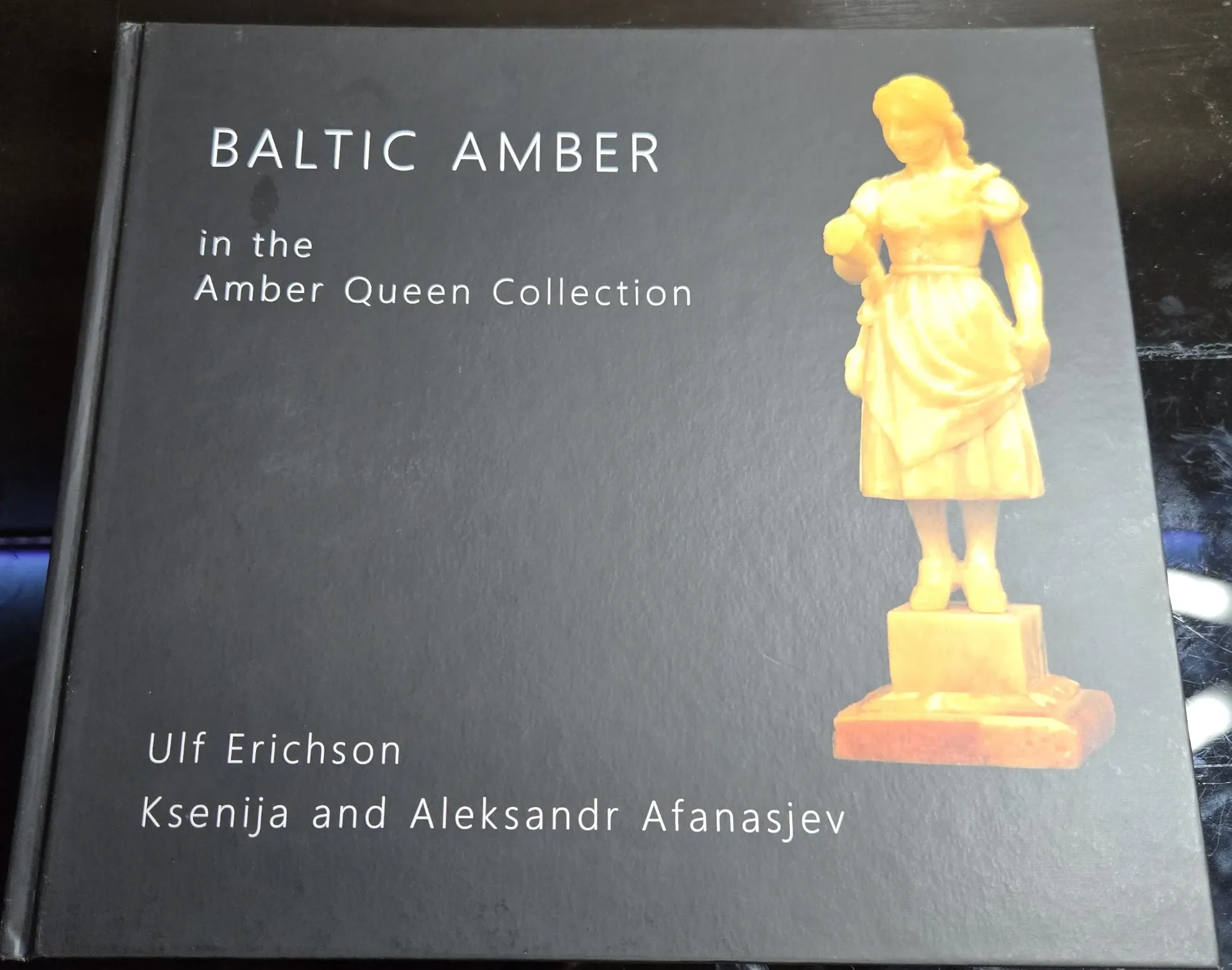 BALTIC AMBER Book in the Amber Queen Collection By Ulf Erichson