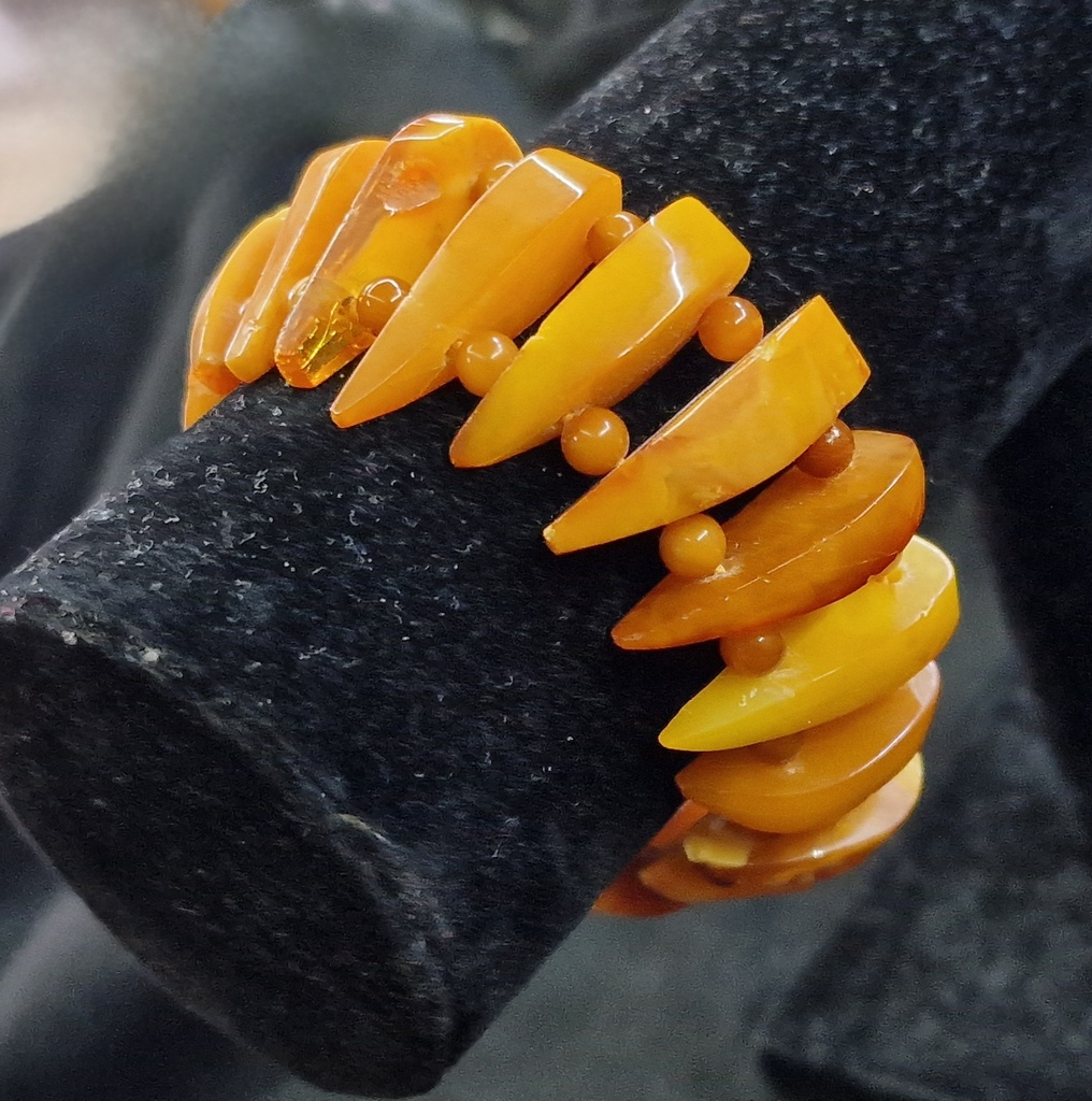 Vintage baltic amber bracelet Amber Bracelet butterscotch 23.4g
