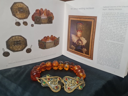 Baltic Amber 19th century wedding necklace Schaumburg
