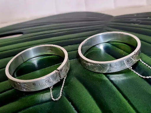 Set two bracelet bangles  silver sterling 925  carved