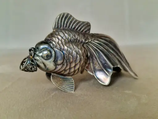 A rare Japanese sterling silver fish pendant 1920's