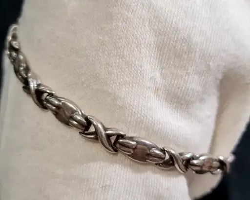 Solid Silver Bracelet XOXO unique Design
